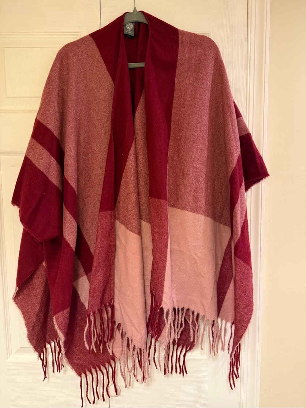 Vince Camuto Pink & Burgundy Colorblock Fringe Wrap Poncho